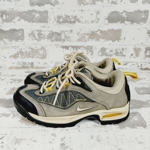 Nike Tan Black Lace Up Athleisure Running Pull On Tab Sneakers H861